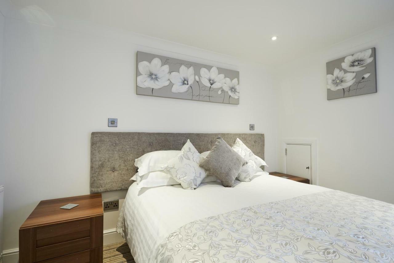 The Rose And Crown Hotel Thorpe-le-Soken Luaran gambar